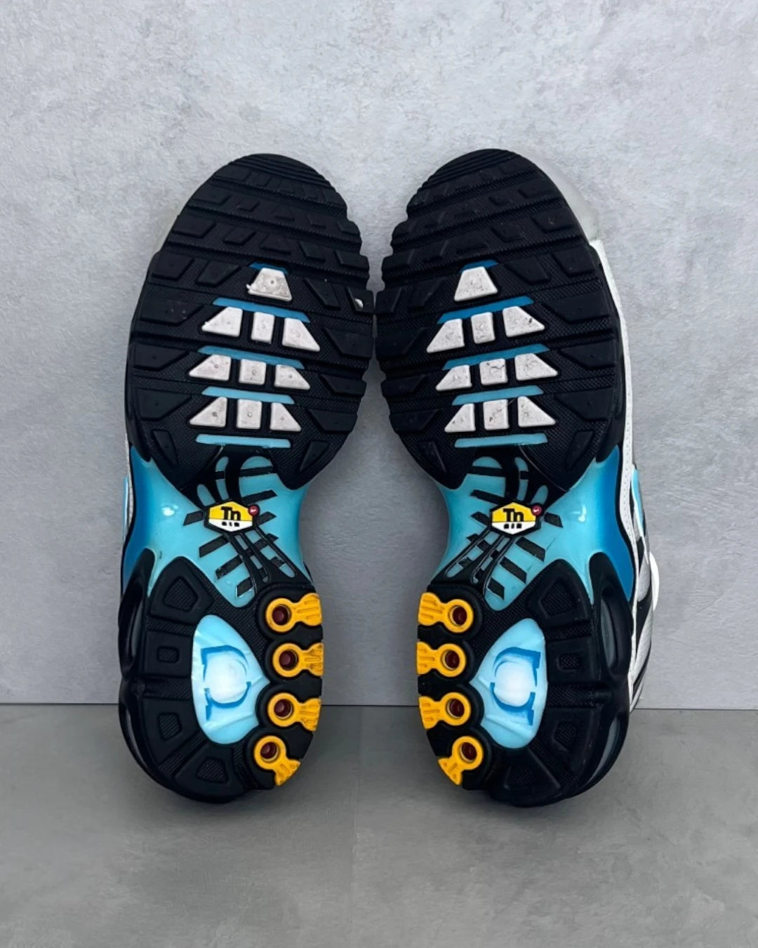 One Block Down Nike Tn grey - (NEW) / UK5.5