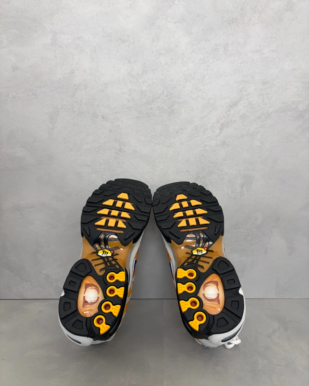 One Block Down Nike TN orange - (NEW) /UK6