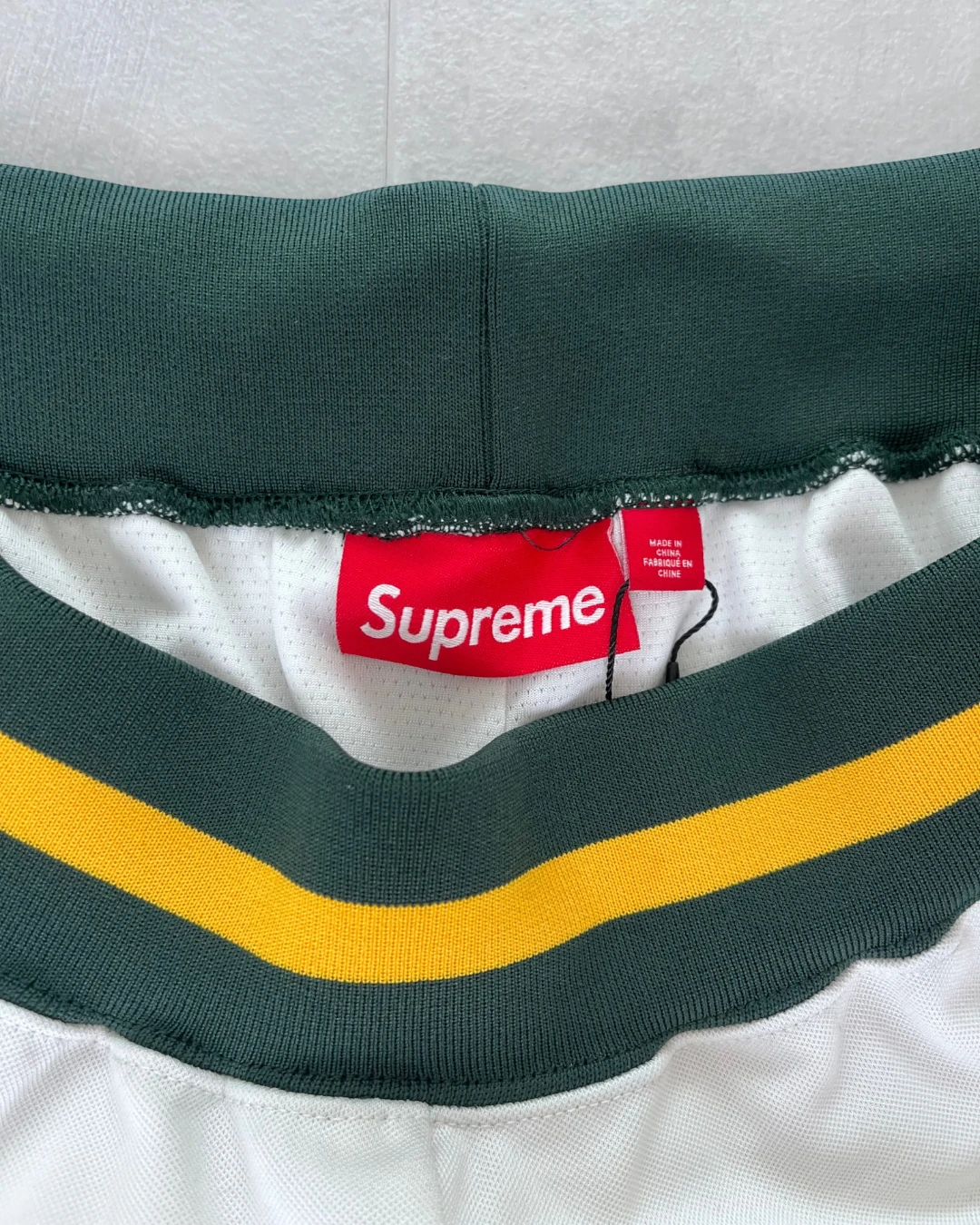 Supreme Tiger Logo Studded Rhinestone Basketball Shorts white – S