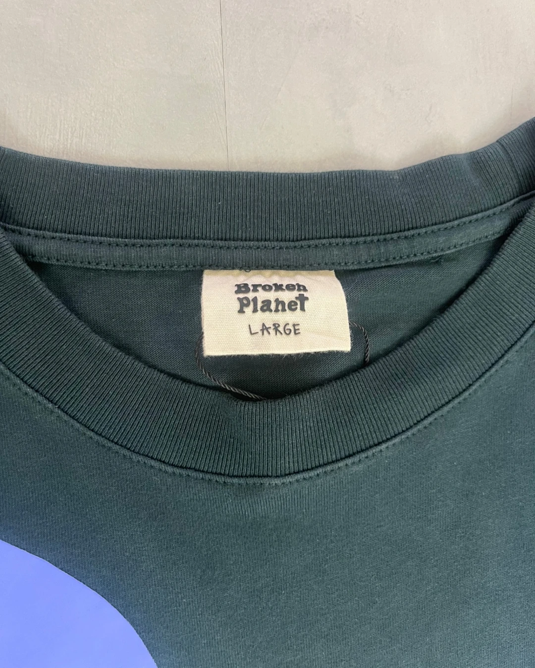Broken Planet When Reality Goes Mad T-Shirt dark green – L