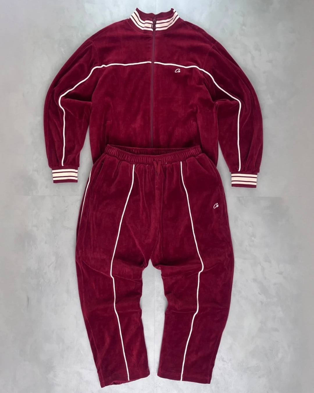Corteiz Velour Fullset Tracksuit burgundy – (GRADE A) / XL/L