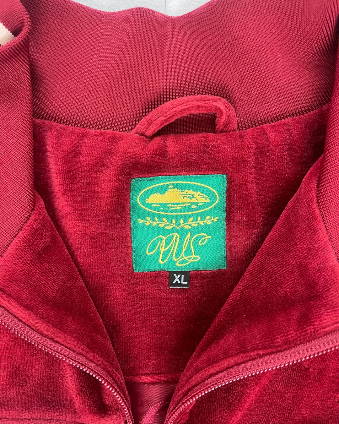 Corteiz Velour Fullset Tracksuit burgundy – (GRADE A) / XL/L