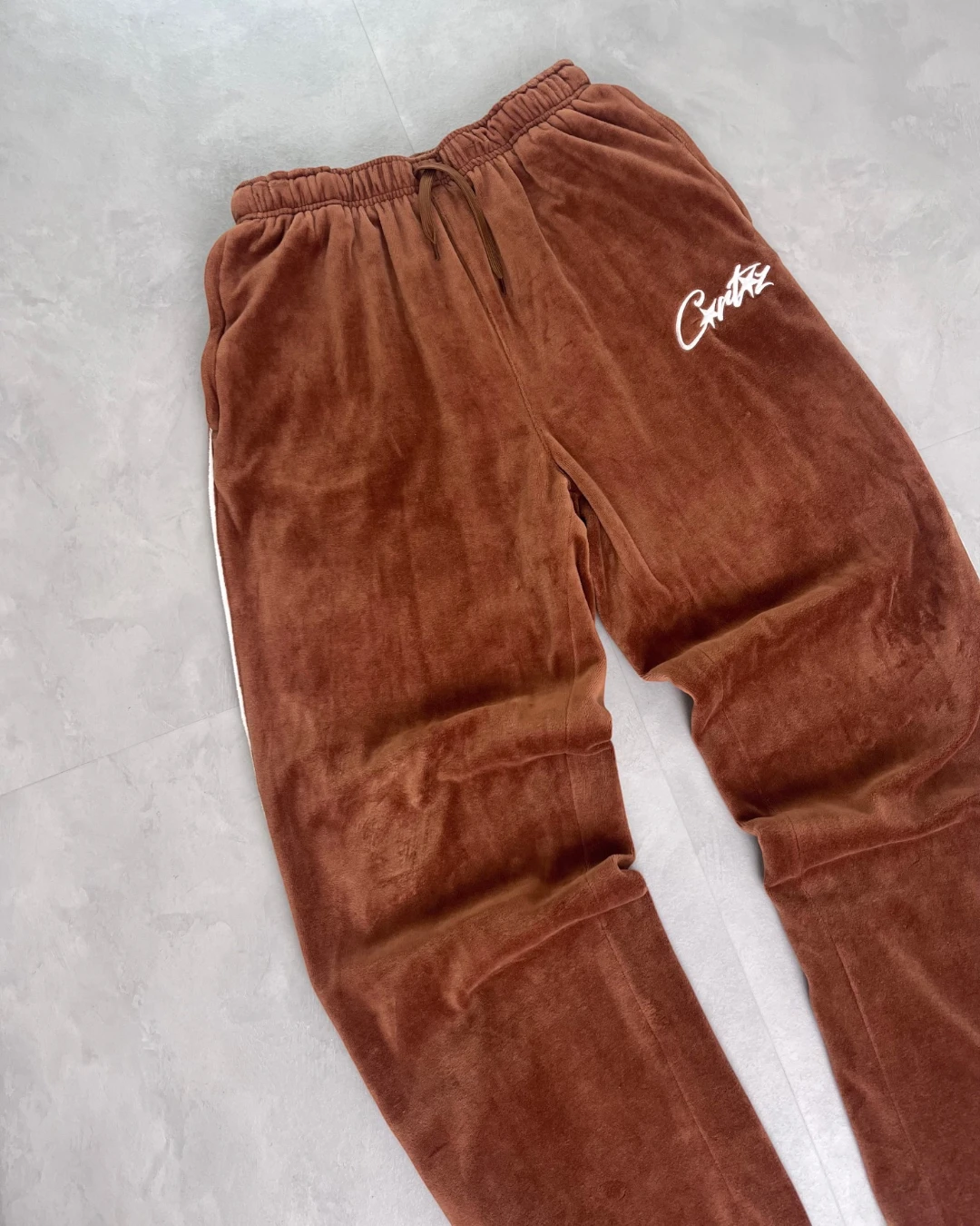 Corteiz Vvs Velour Tracksuit Full Set brown – (GRADE A) / L / M