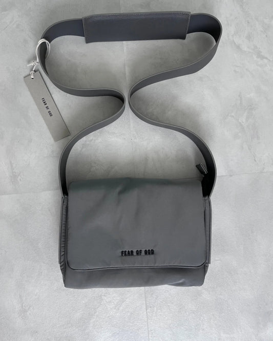 Fear Of God Logo Appliqued Shell Messenger Bag grey - O/S