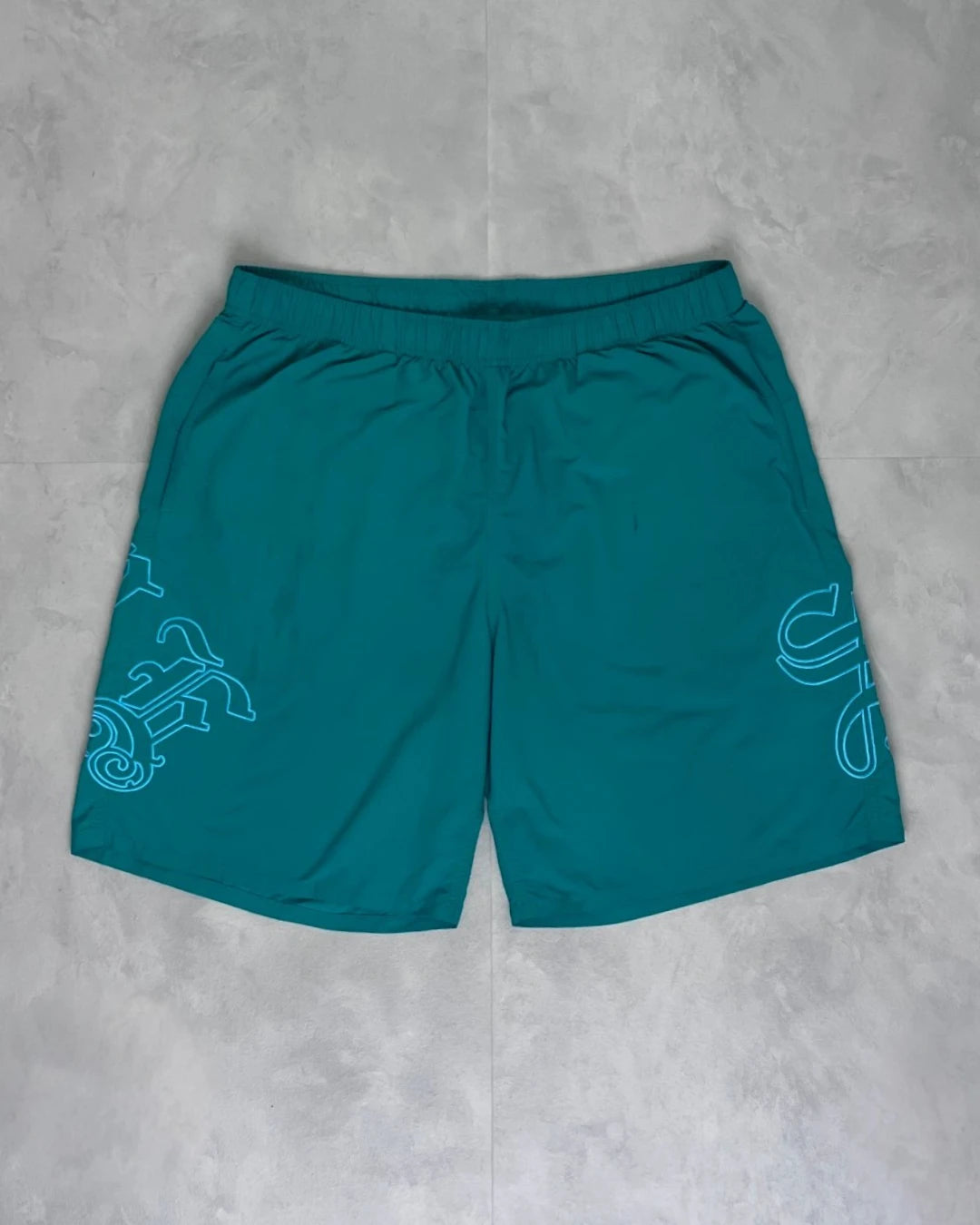 Supreme Old English Nylon Shorts – L