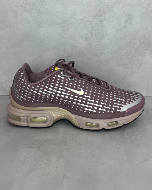 Nike AM Plus 7 Mbappé Plum Eclipse – UK10
