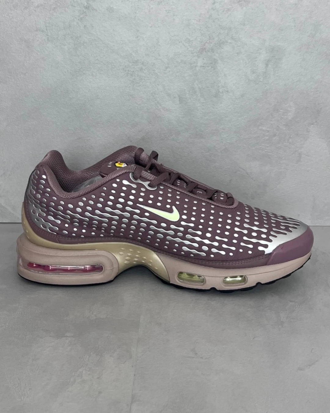 Nike AM Plus 7 Mbappé Plum Eclipse – UK10
