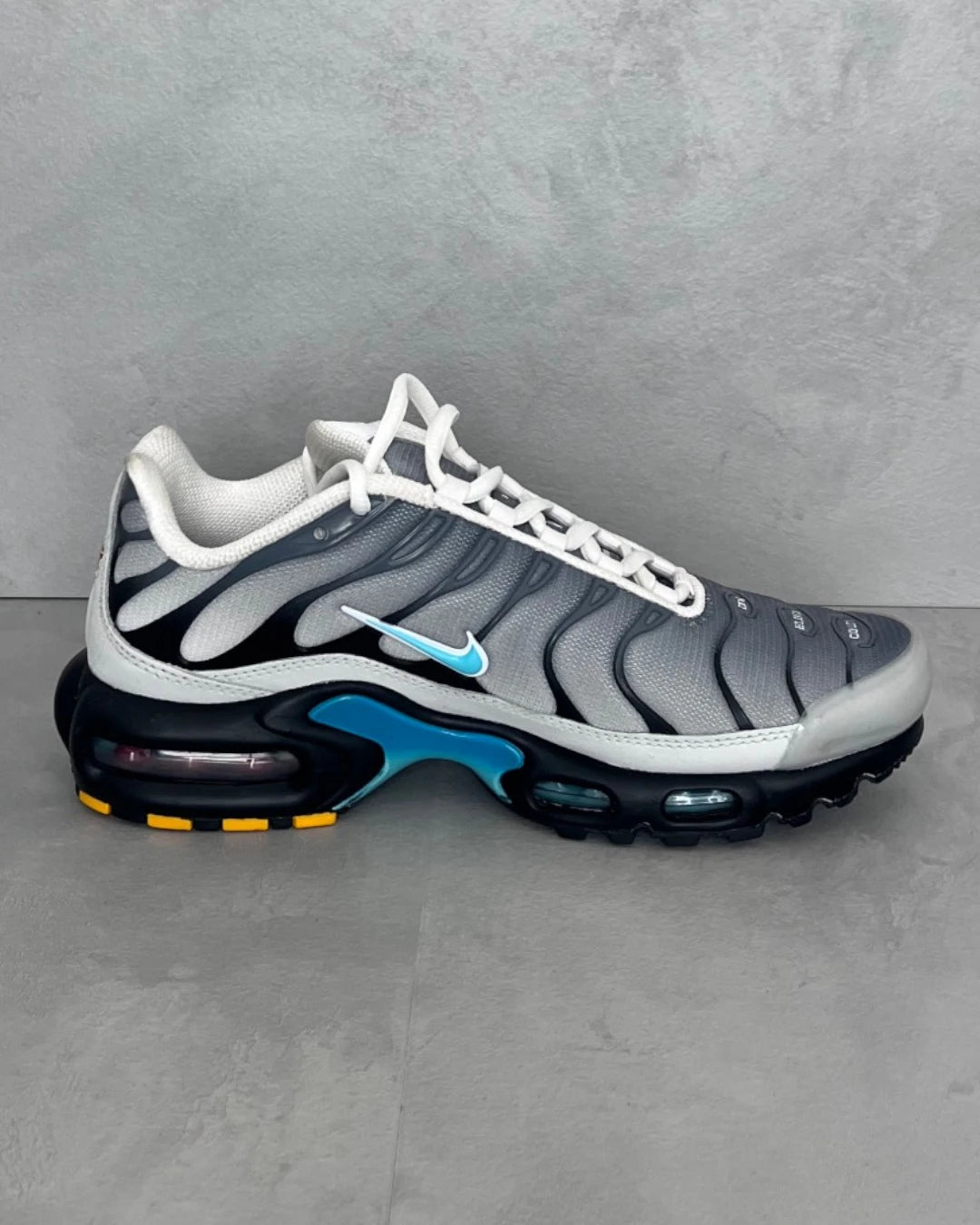 One Block Down Nike Tn grey - (NEW) / UK5.5