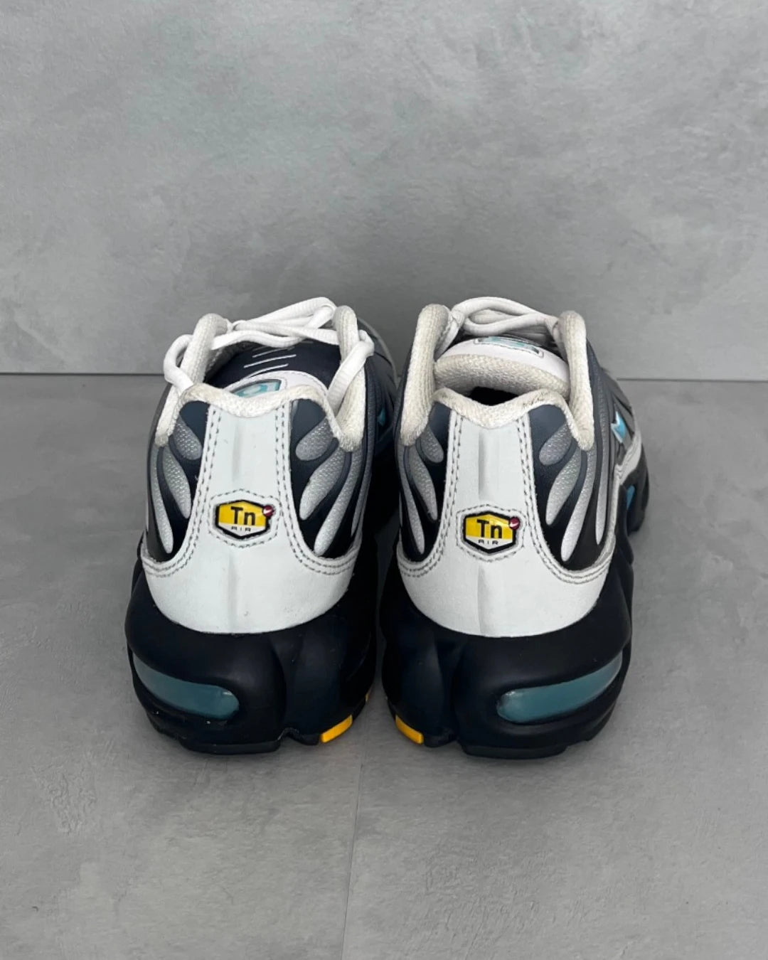 One Block Down Nike Tn grey - (NEW) / UK5.5