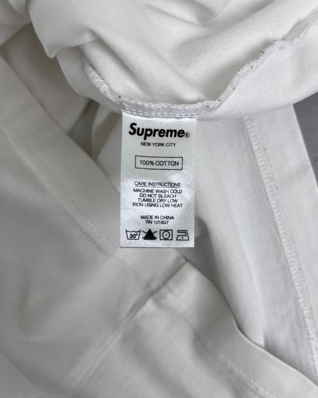 Supreme Bevel Longsleeve T Shirt white – S