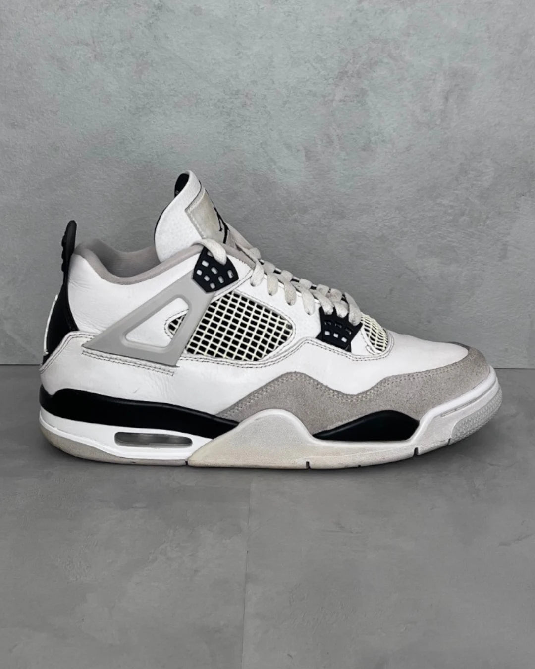 Air Jordan 4 Retro Military Black - UK8.5