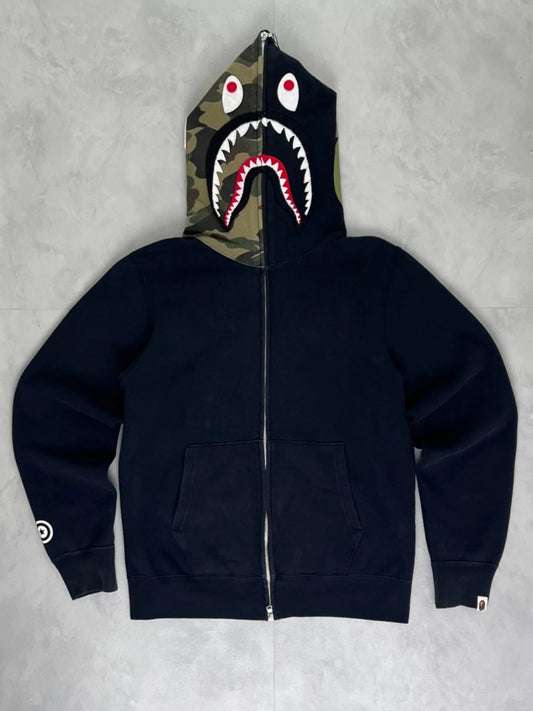 Bape Double Hooded Shark Zip Up Hoodie black / green camo - M