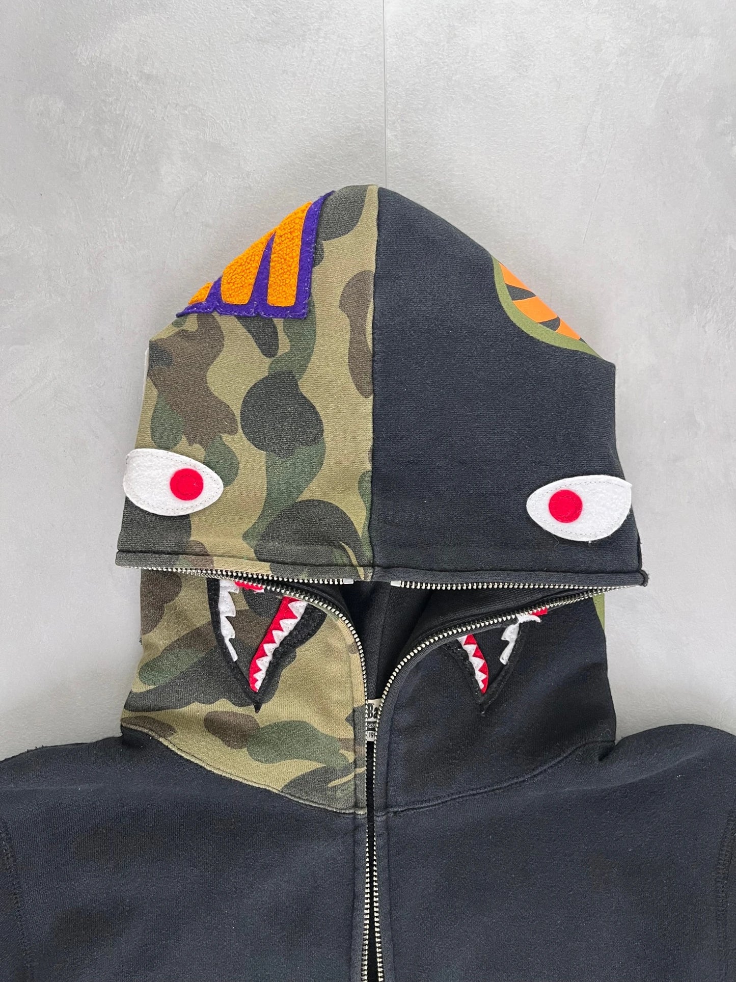 Bape Double Hooded Shark Zip Up Hoodie black / green camo - M