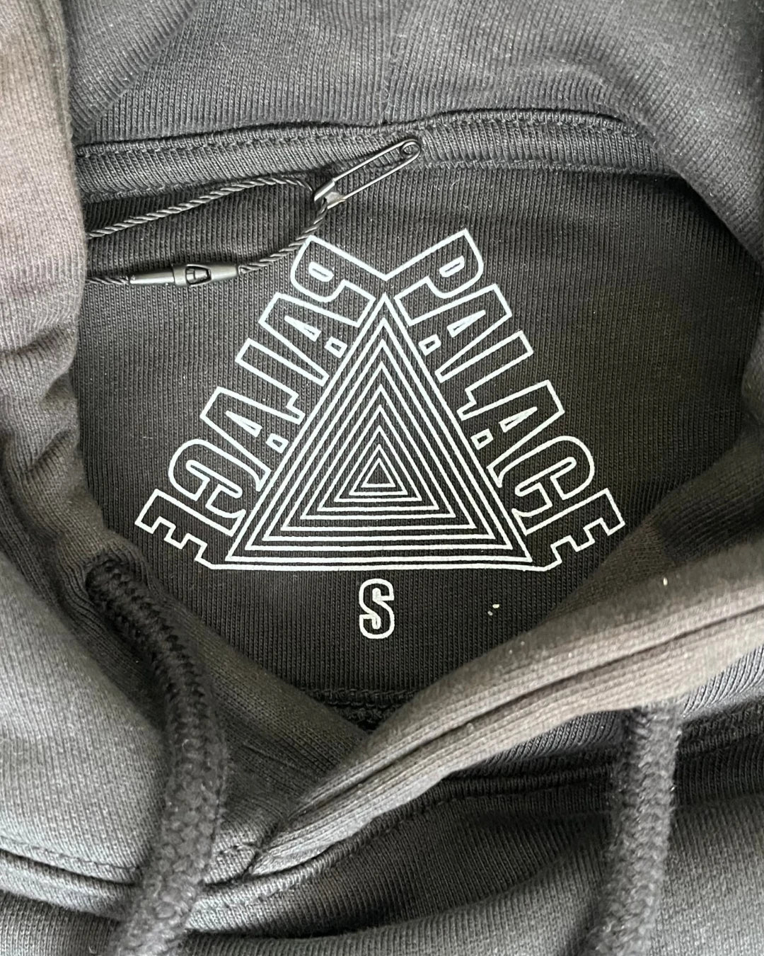 Palace P Link black hoodie – S