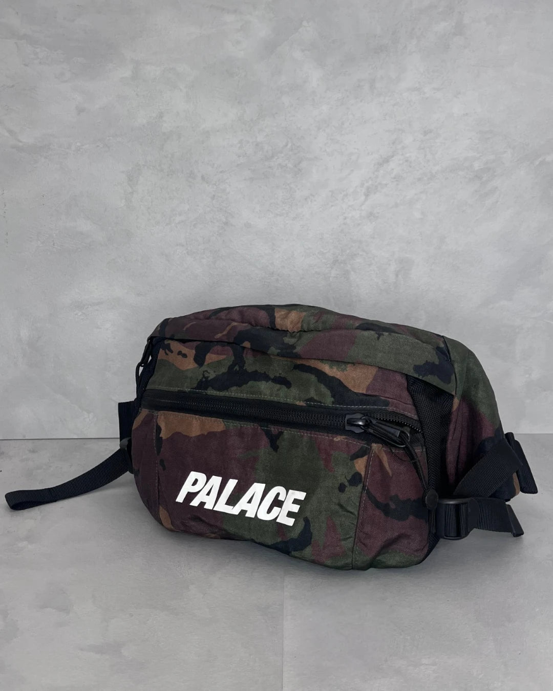 Palace Woodland Camo Side Bag – OS