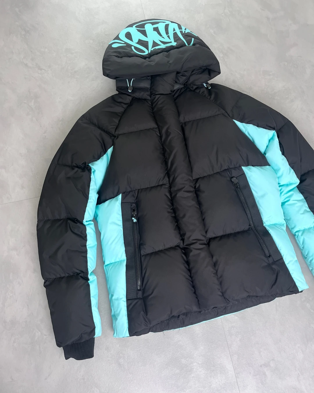 Syna World Tiffany Puffer Jacket – (NEW) / S