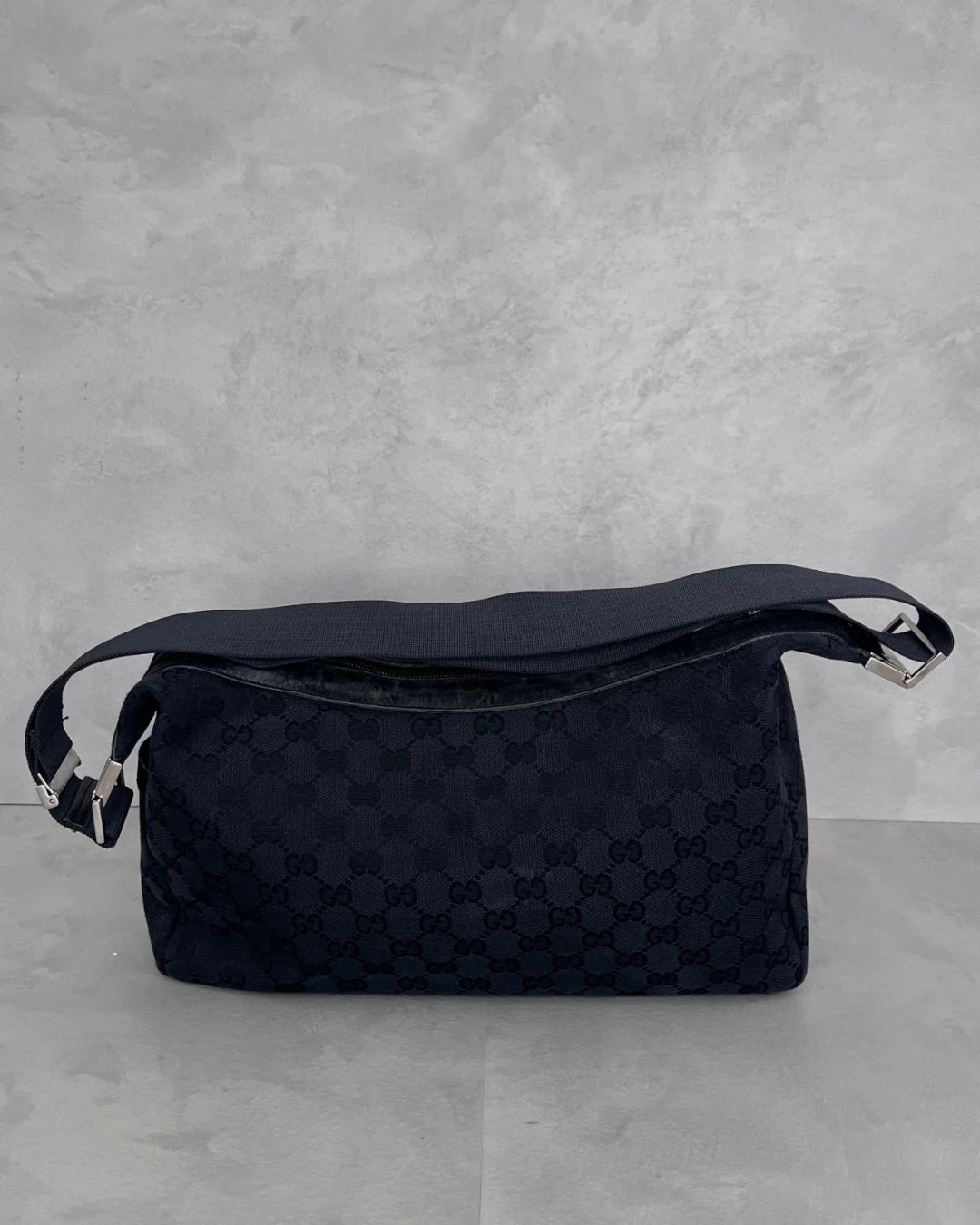 Gucci GG Canvas Shoulder Bag black – OS