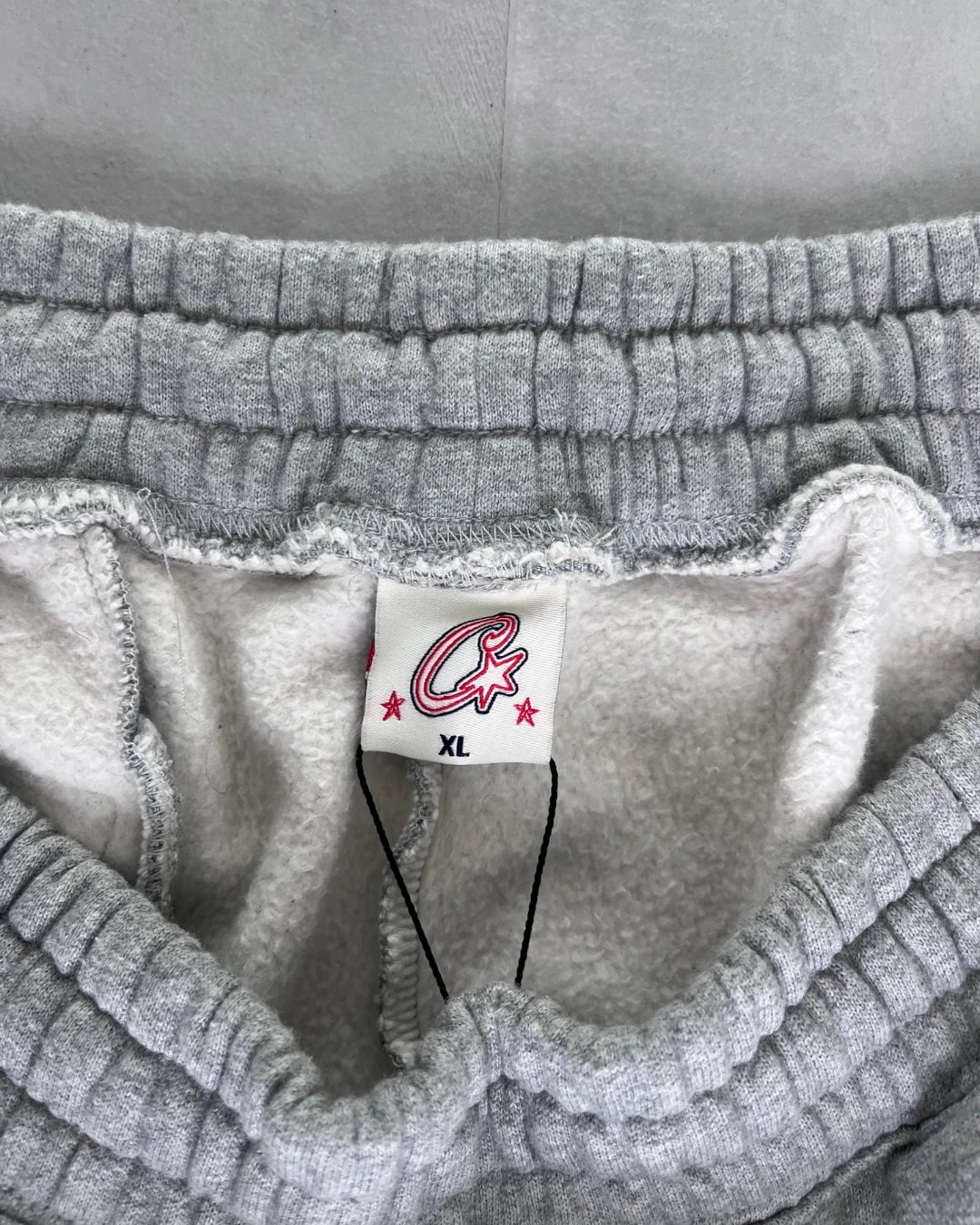 Corteiz Royal Crest Shorts grey – XL