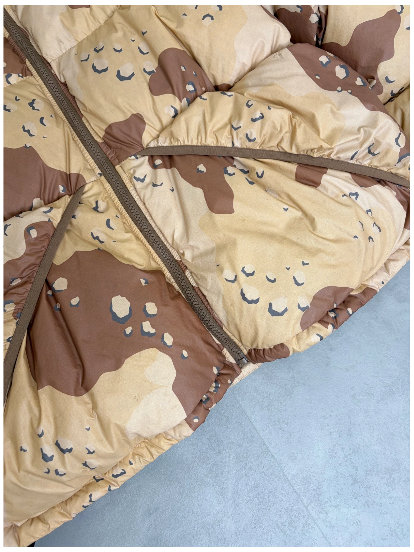 Stussy Desert Camo Puffer Jacket - L