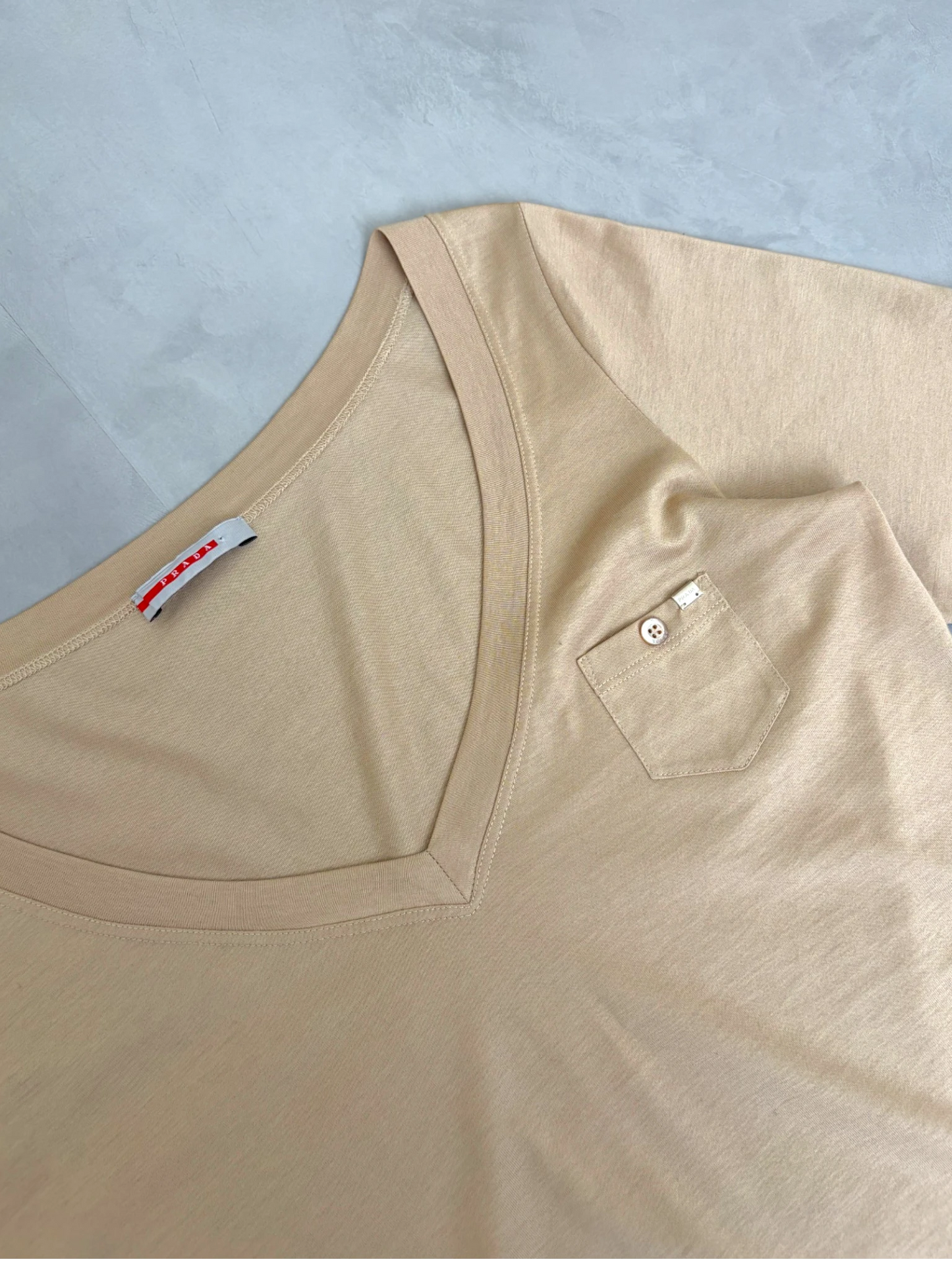 Prada Women’s T-Shirt 2006 beige – (GRADE A) / 8