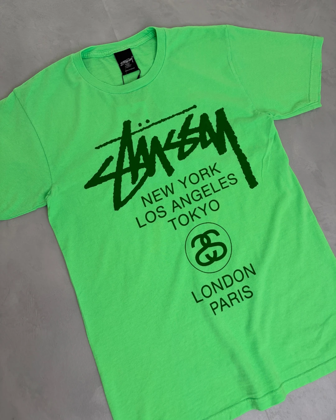 Stussy World Tour T-shirt neon green - S