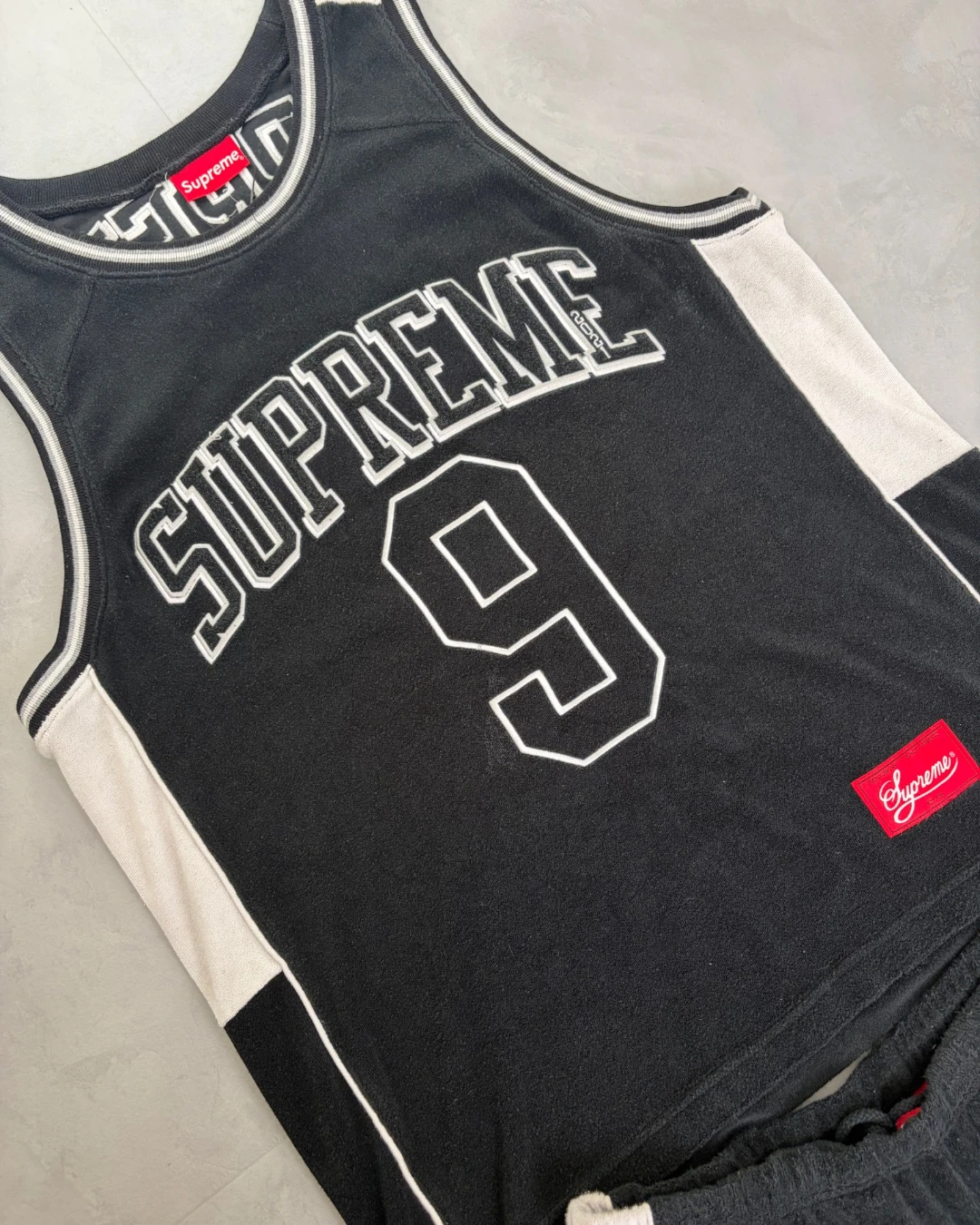 Supreme Towel Jersey – L