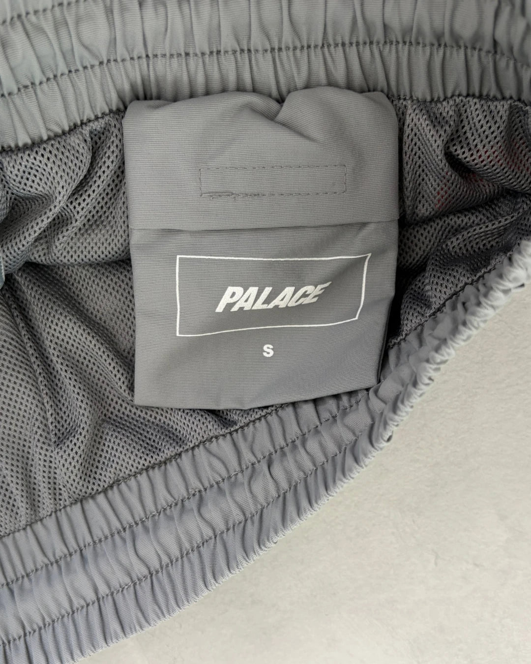 Palace Duo Shell Shorts orange|grey - M