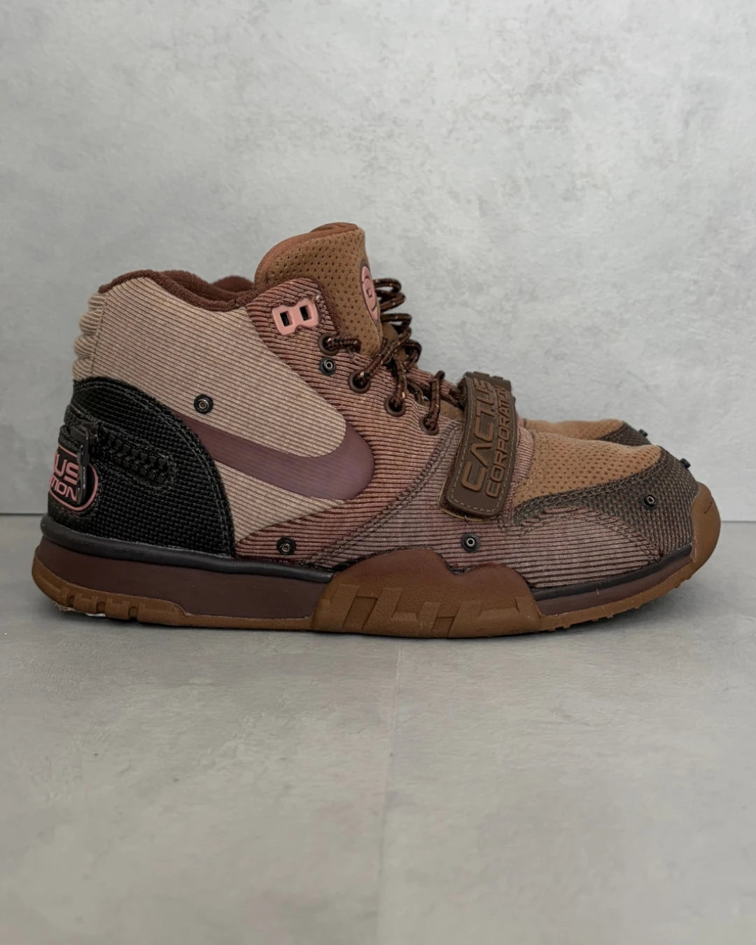 Nike X Travis Scott Air Trainer 1 Wheat - (GRADE A) / UK6