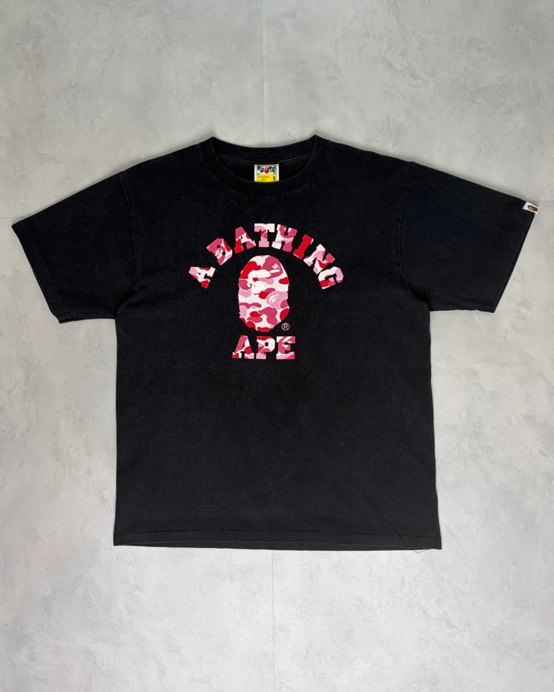 Bape Bathing Ape Classic Camo Logo pink T Shirt black - M