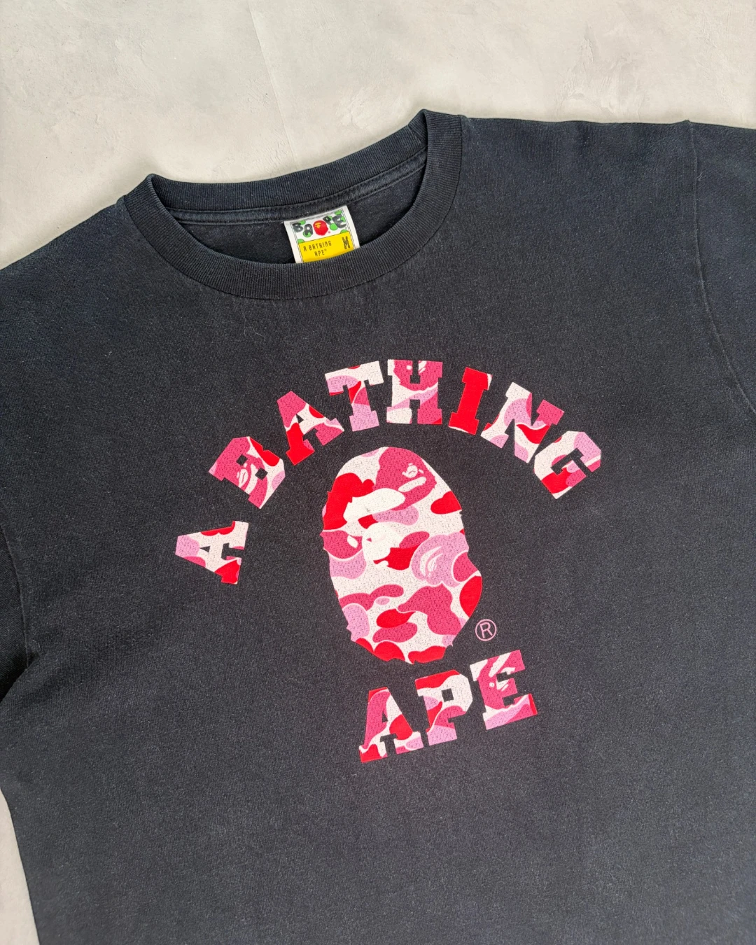 Bape Bathing Ape Classic Camo Logo pink T Shirt black - M