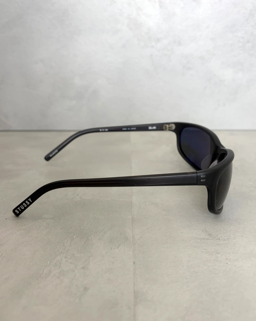 Stussy Julian Sunglasses Frost black / polarized black Lens – OS