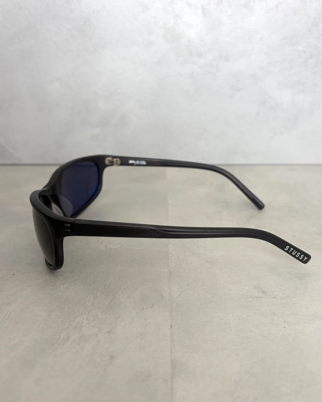 Stussy Julian Sunglasses Frost black / polarized black Lens – OS