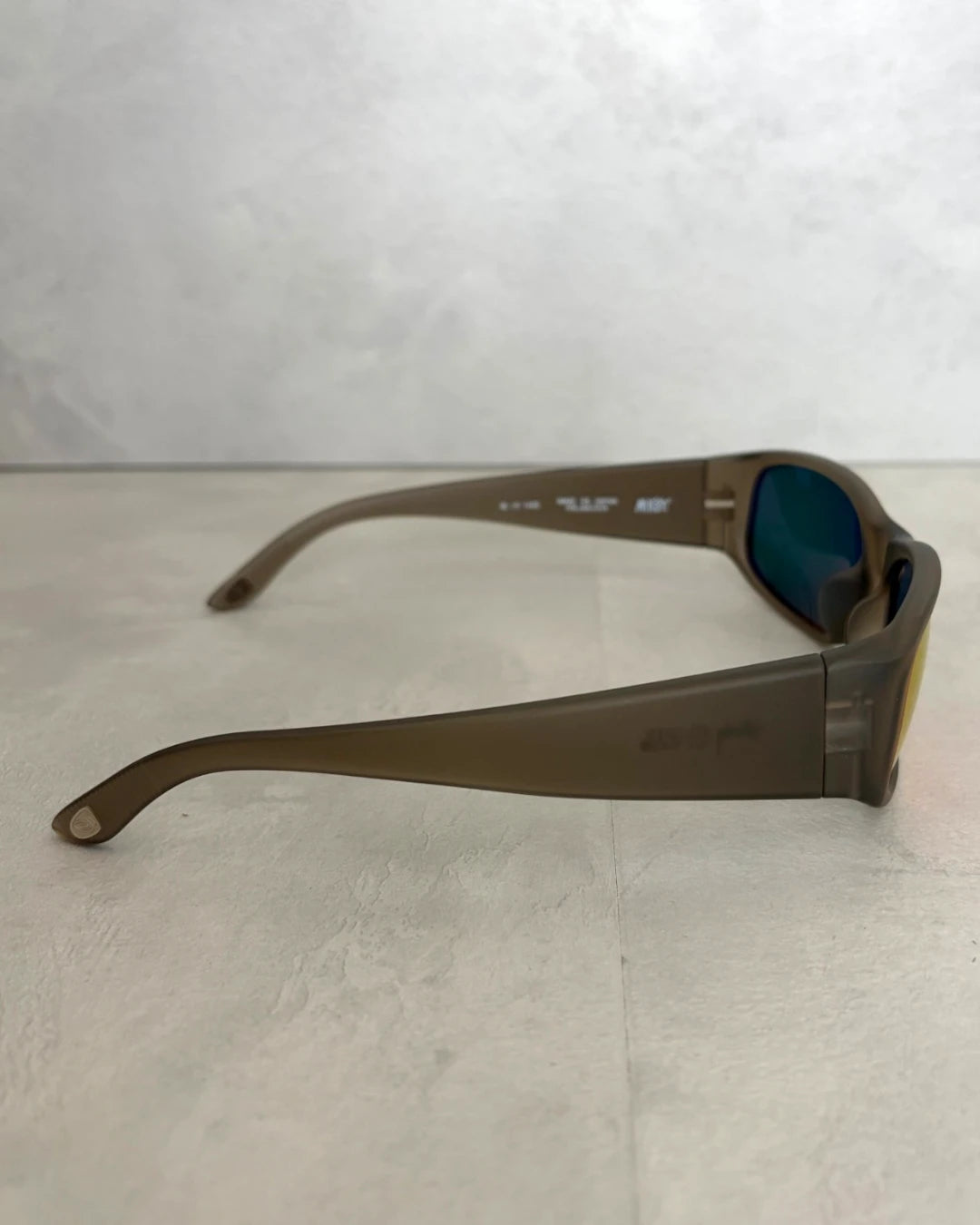 Stussy Mikey Sunglasses Frosted Smoke / Polarized red lens – OS