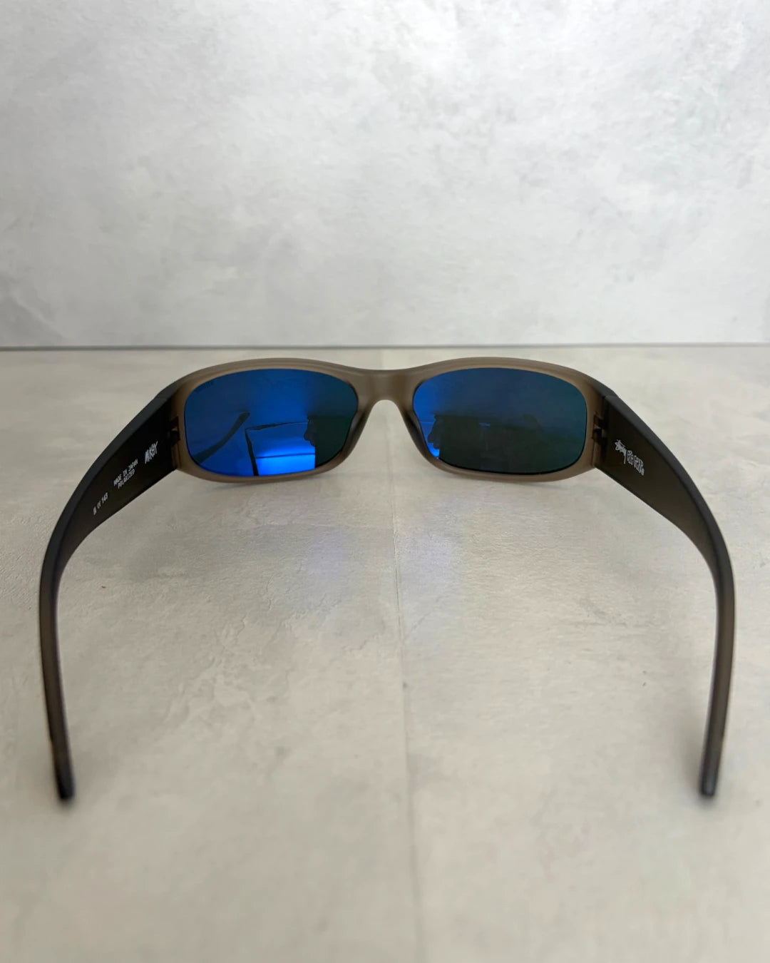Stussy Mikey Sunglasses Frosted Smoke / Polarized red lens – OS