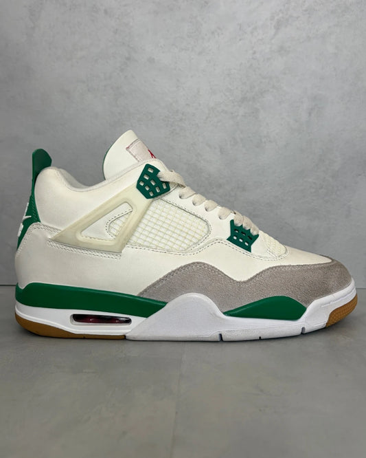 Jordan 4 Retro SB Pine Green - UK10