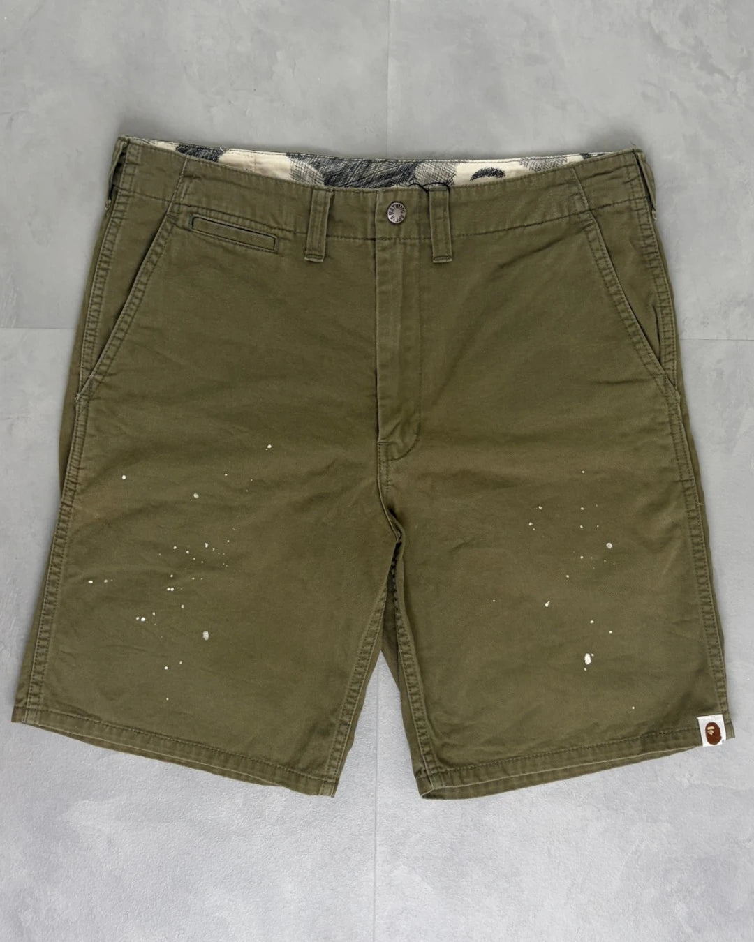 Bape Painted Head Cargo Shorts khaki green – S