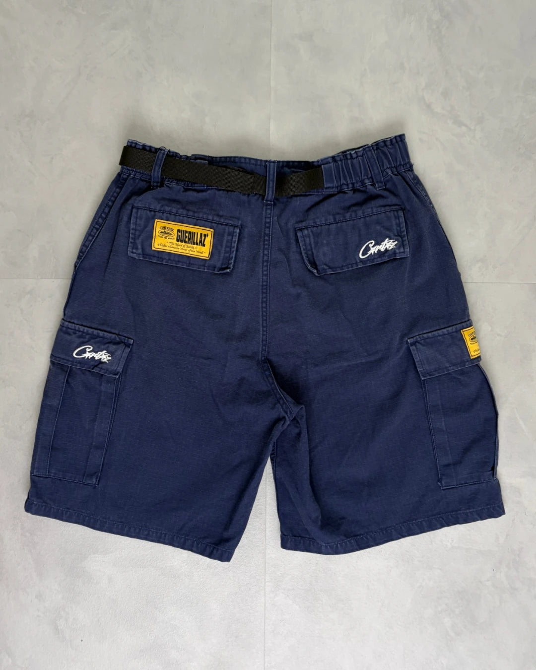 Corteiz Alcatraz Cargo Shorts navy / white – M