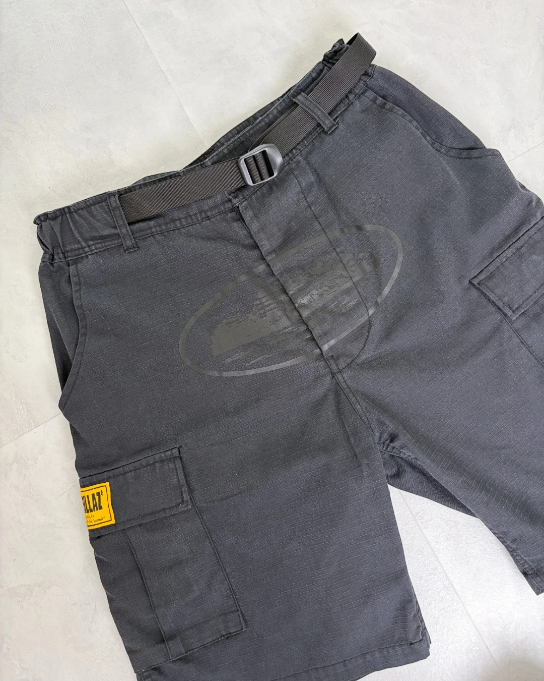 Corteiz Black On Black Alcatraz Cargo Shorts black – M