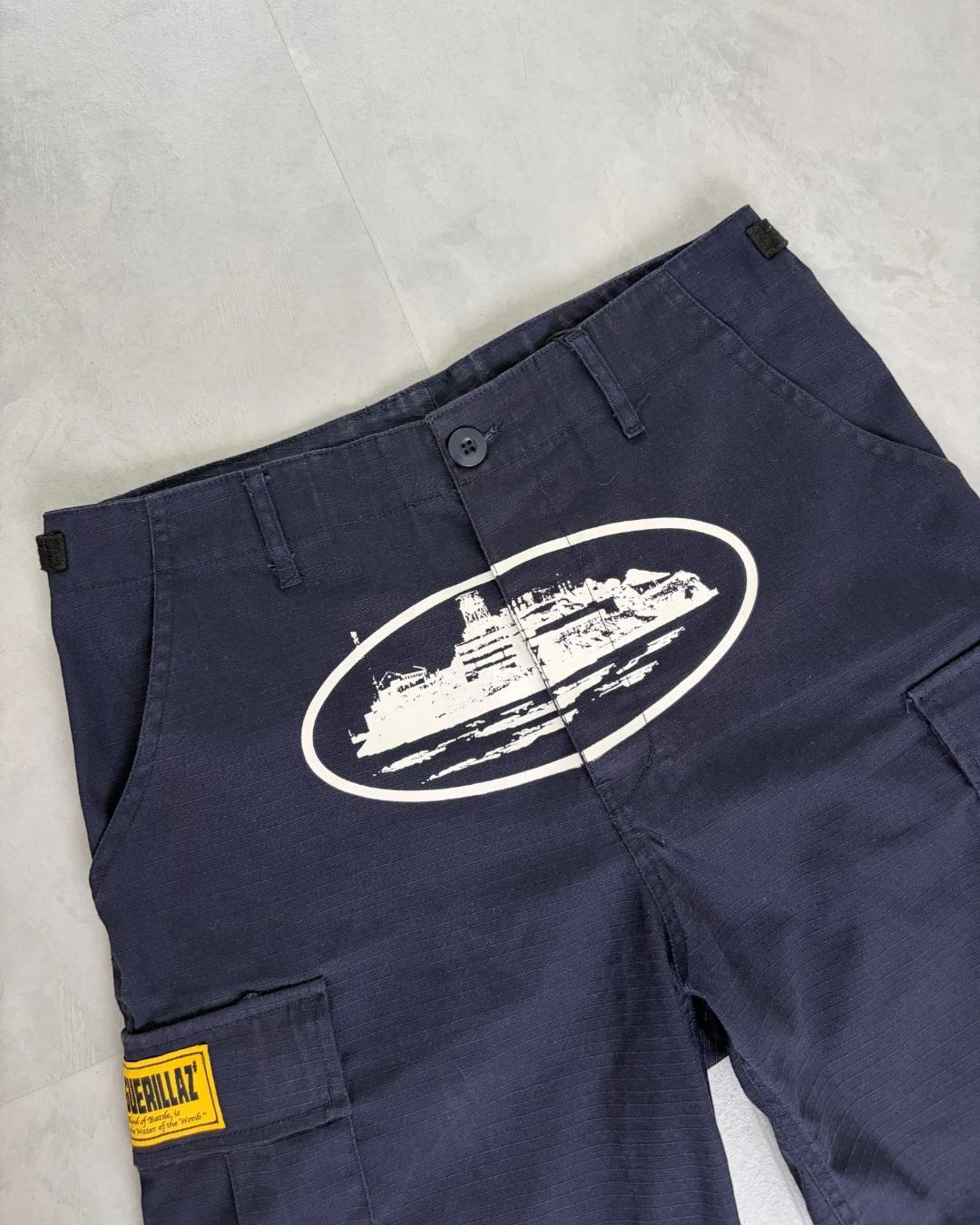 Corteiz Alcatraz Cargo Shorts navy – S