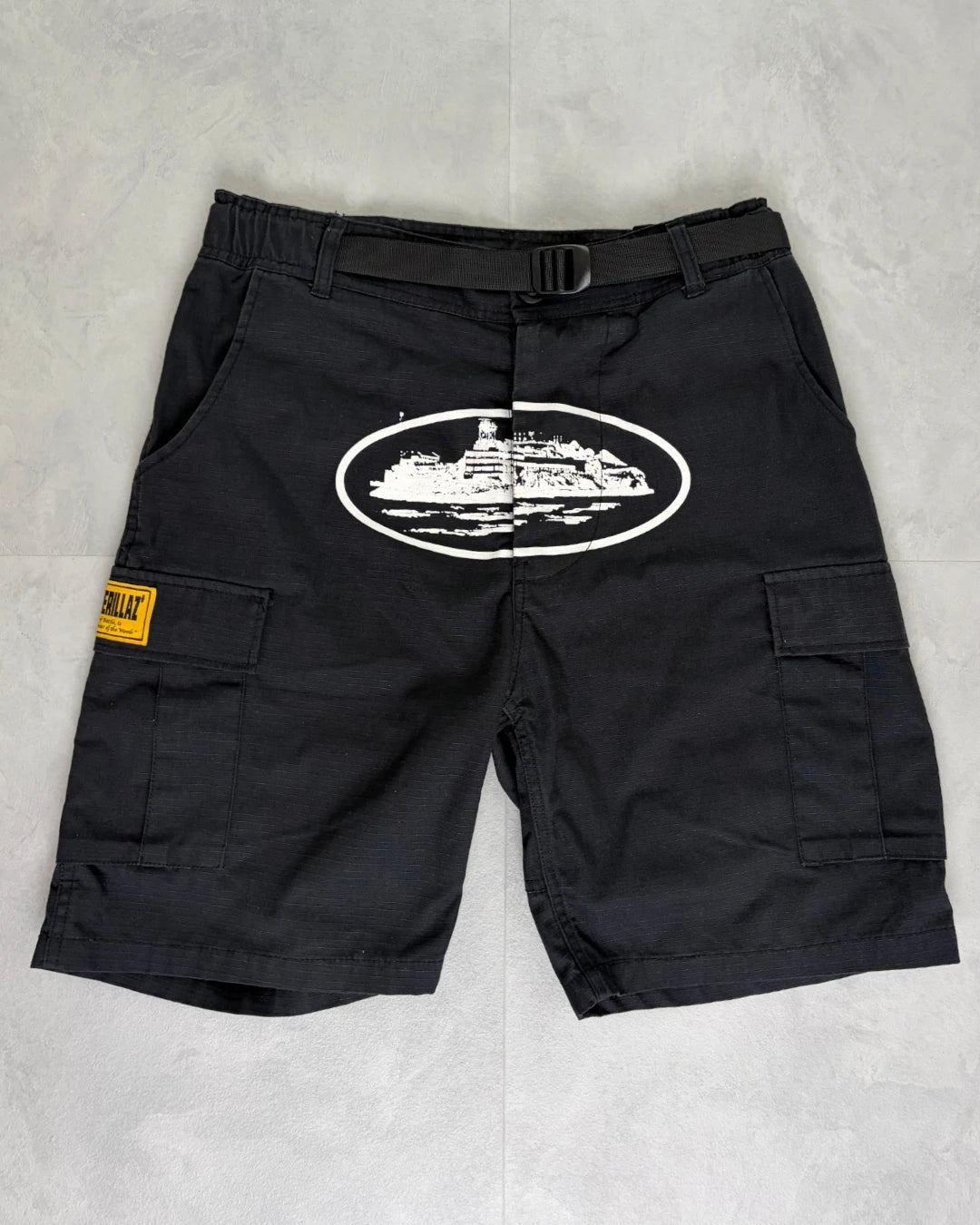Corteiz Alcatraz Cargo Shorts black / white