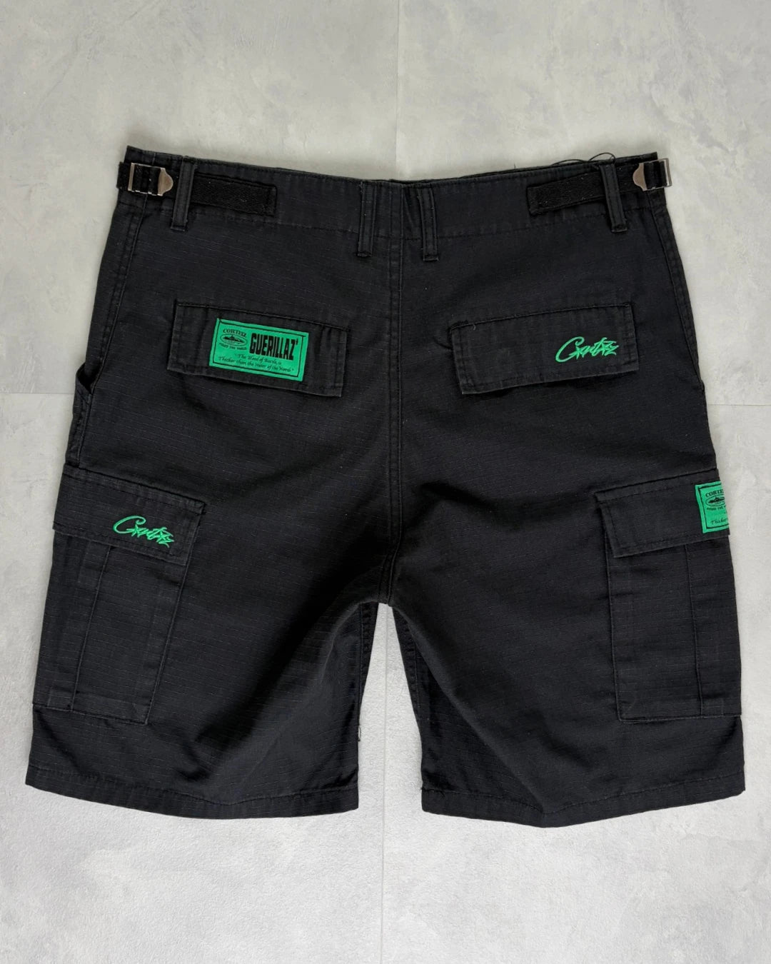 Corteiz Green Alcatraz Cargo Shorts black – M