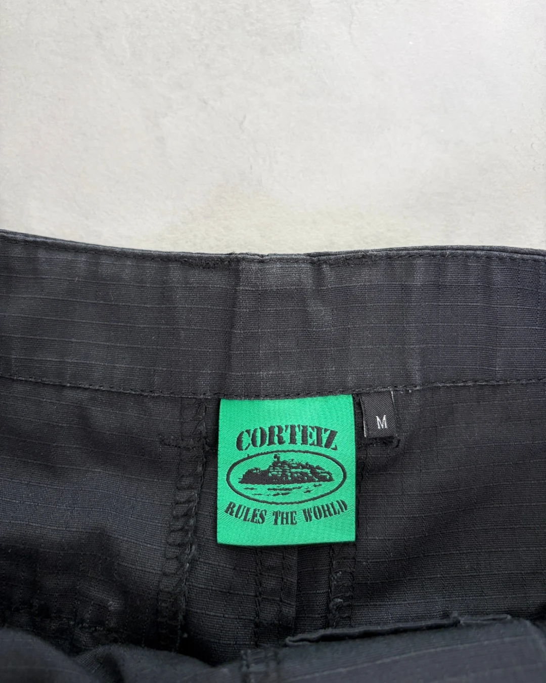 Corteiz Green Alcatraz Cargo Shorts black – M