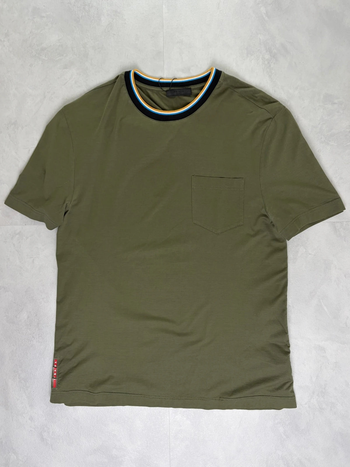 Prada Front Pocket T-shirt – (GRADE A) / M