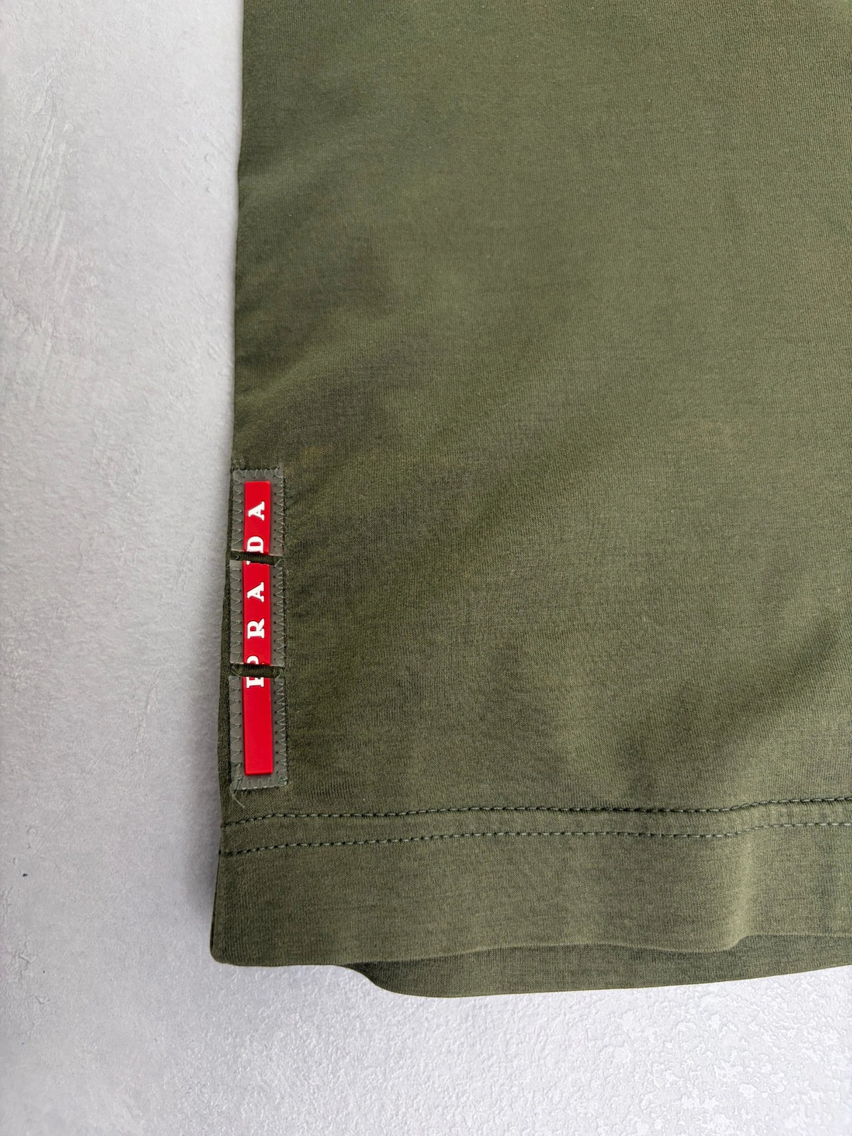 Prada Front Pocket T-shirt – (GRADE A) / M