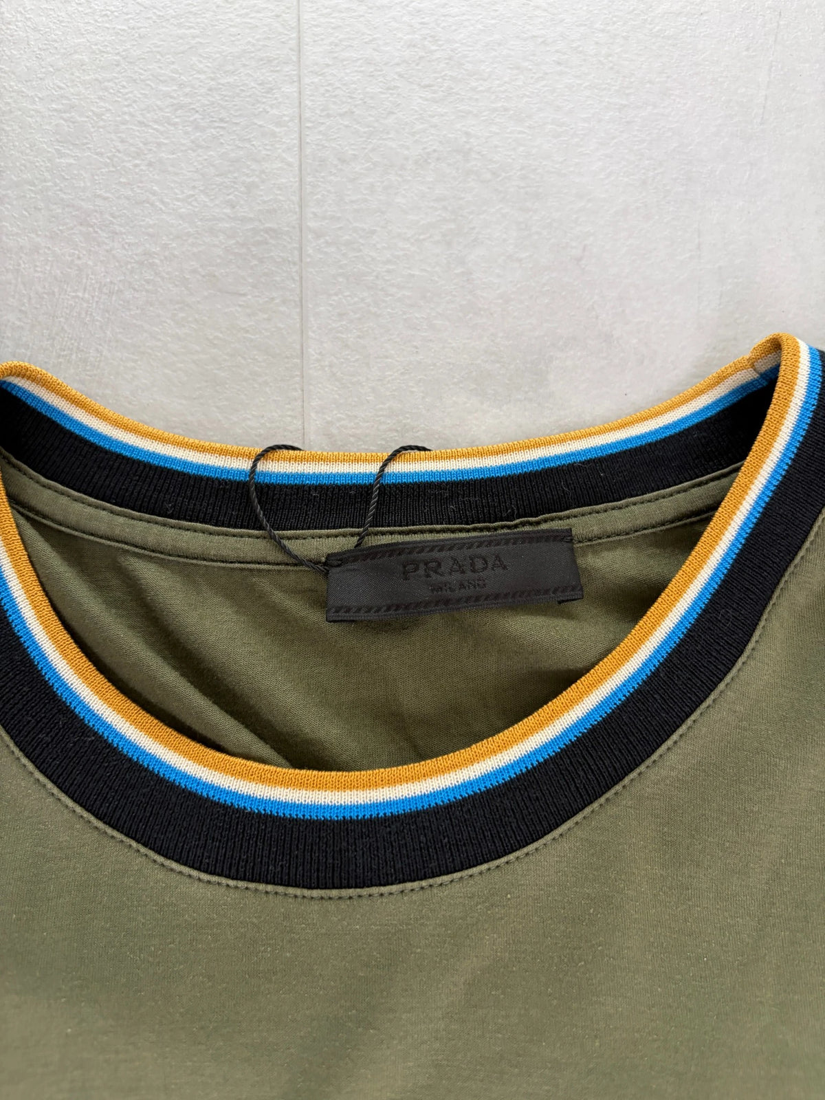 Prada Front Pocket T-shirt – (GRADE A) / M