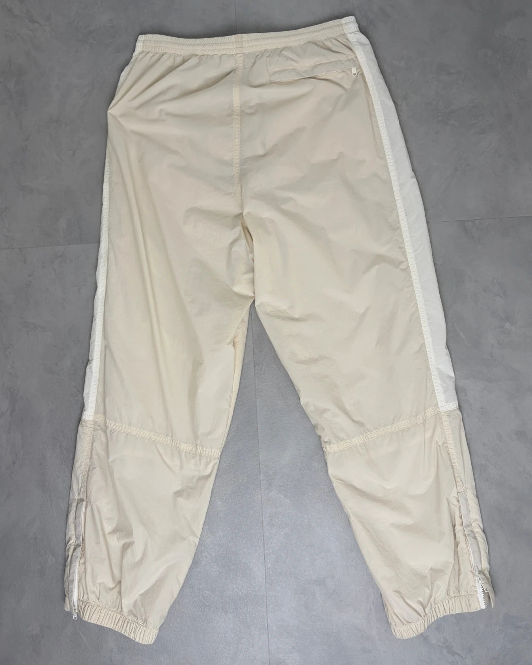 Stussy Nylon Track Pants bone – (NEW) / S